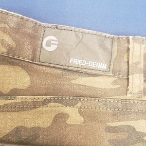 Mens Fried Denim size 32/32 camo jeans
